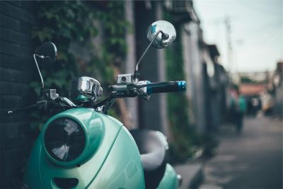 Distribuidor de accesorios de moto para gasolineras